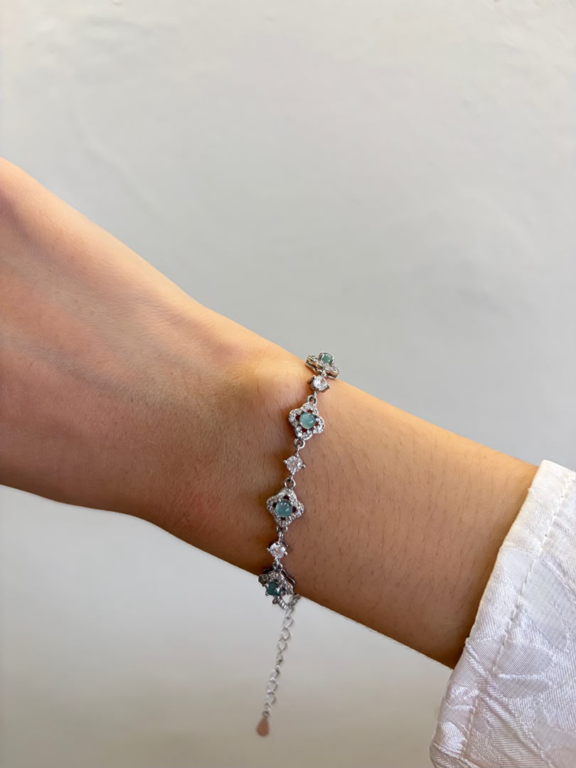 Clover Whispers Bracelet