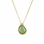 Elegance necklace with green teardrop pendant on gold chain