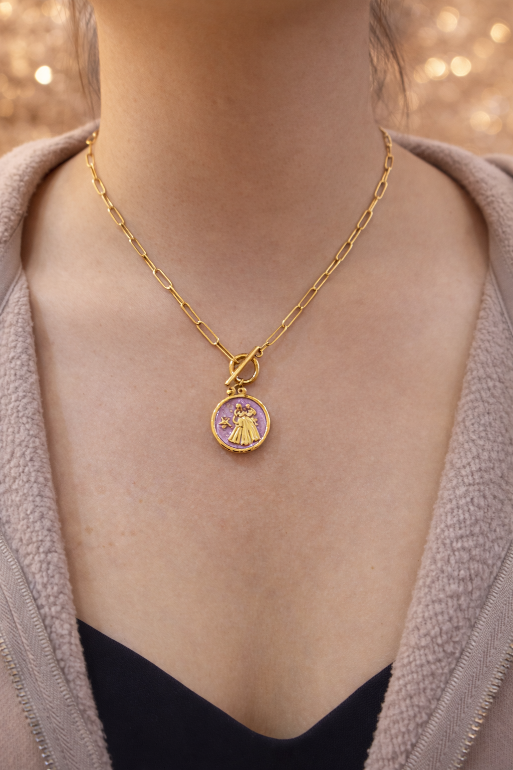 Gold plated necklace with a pendant 