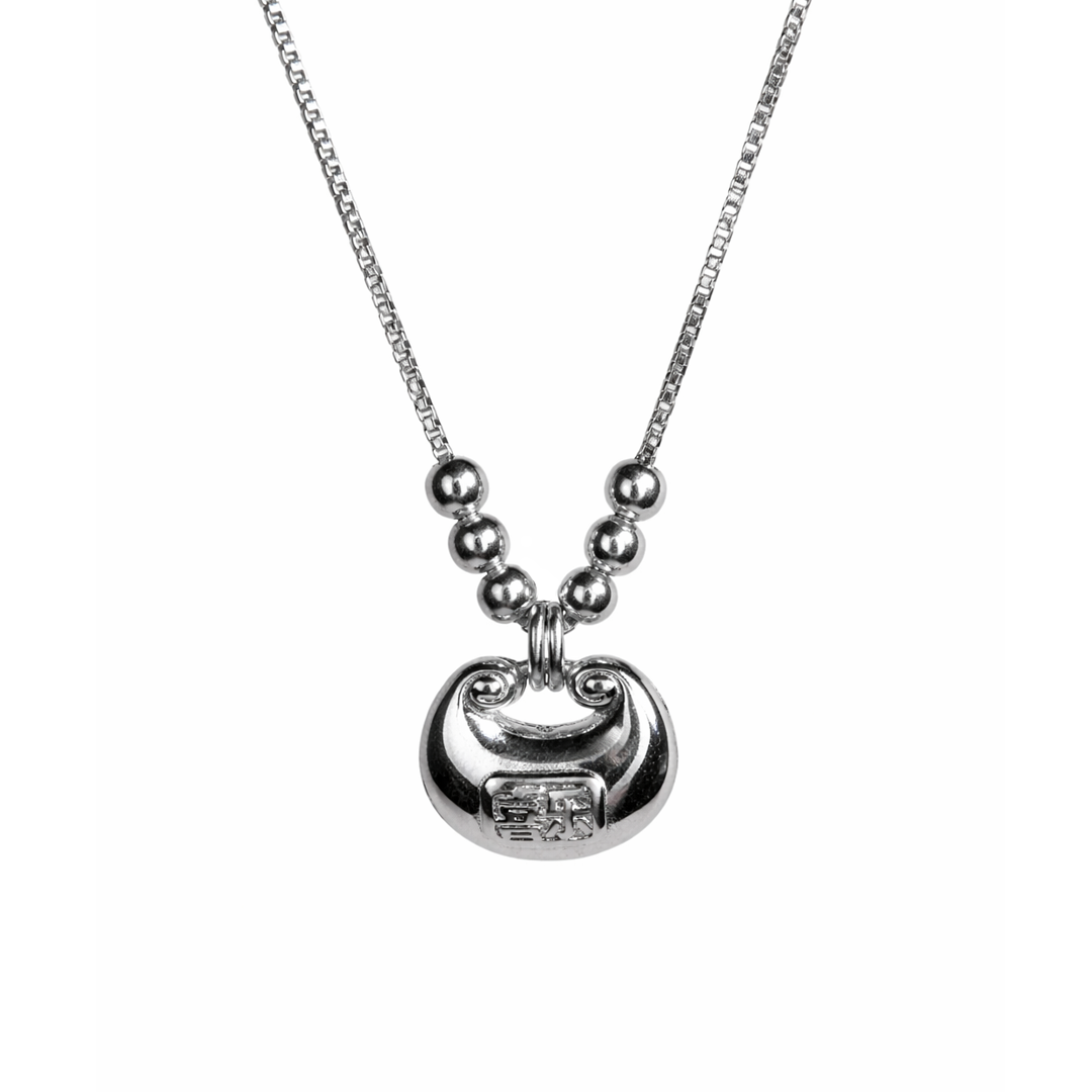 sterling silver necklace with a pendant 