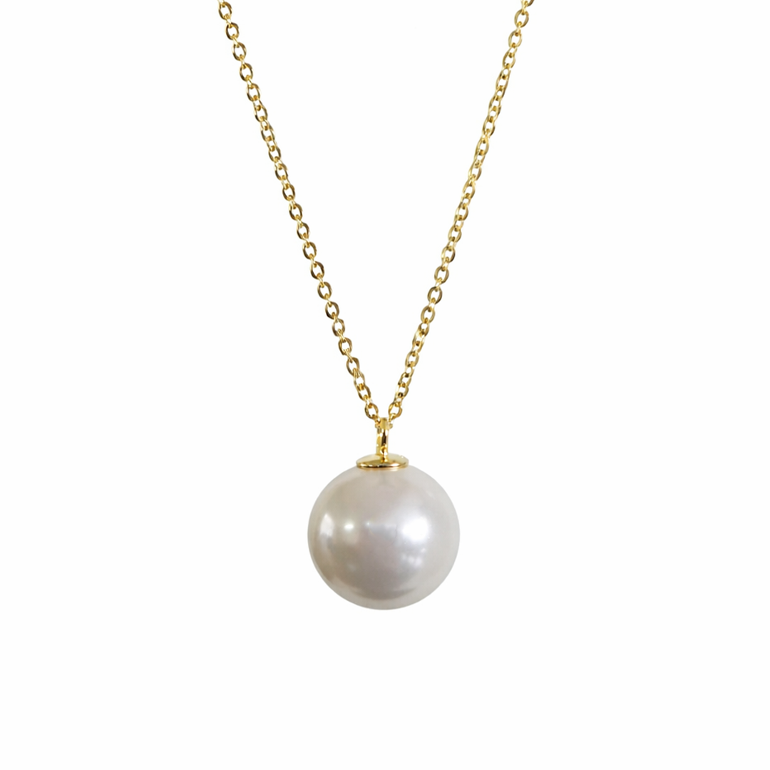 Pearl necklace with sterling silver gold plated 