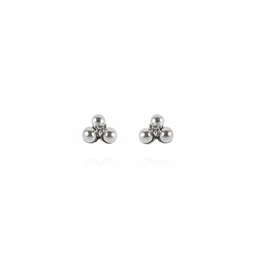 Pair of sterling pearl silver earrings 